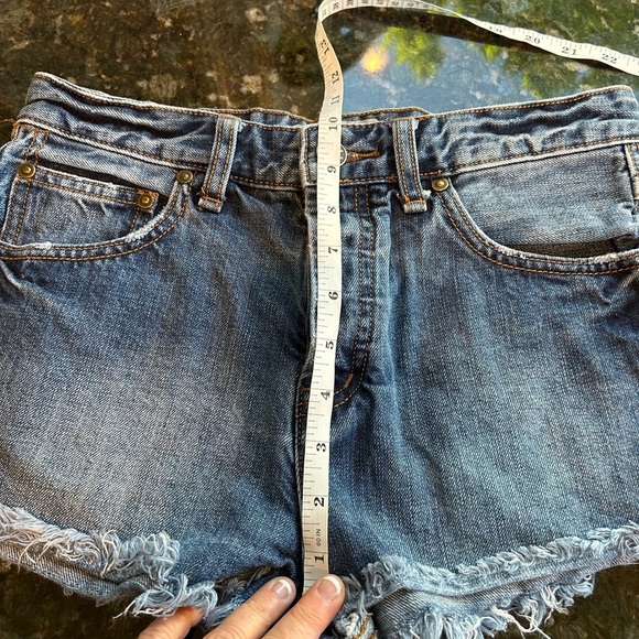 Free People short cut off Jean shorts. 2” inseam. Stretch. Medium wash. Raw hem - Picture 7 of 8